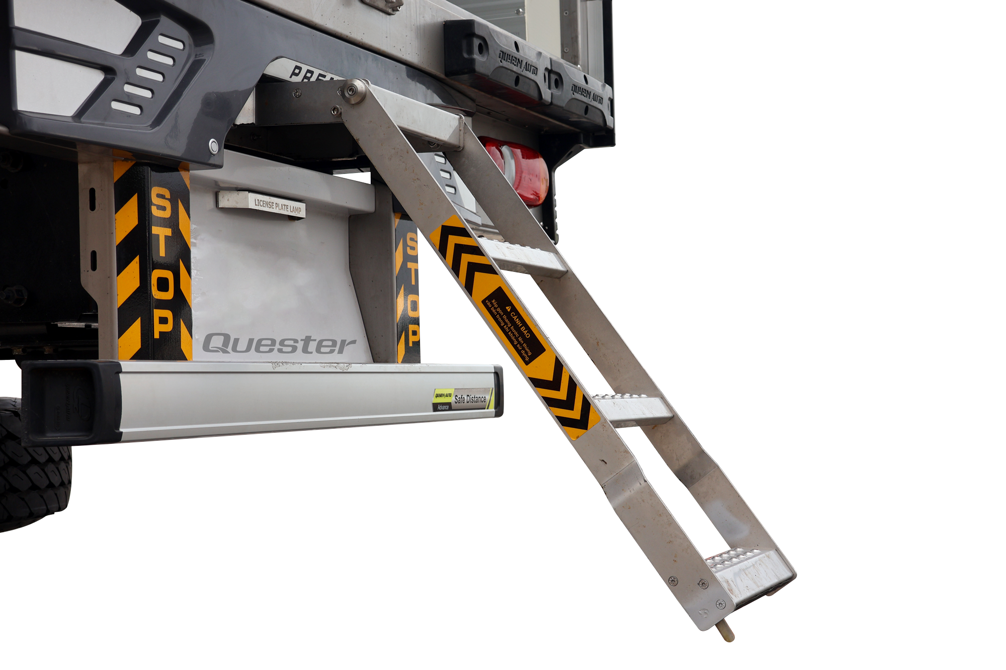 cầu_thang_lên_xuống_thùng_lạnh